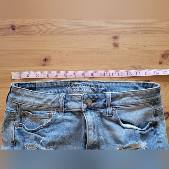 AE High-rise Denim Festival Short ~ 10 - Picture 2 of 9